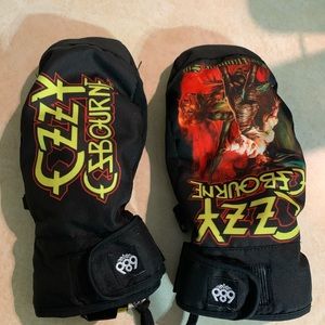 686 Ozzy limited edition mittens.